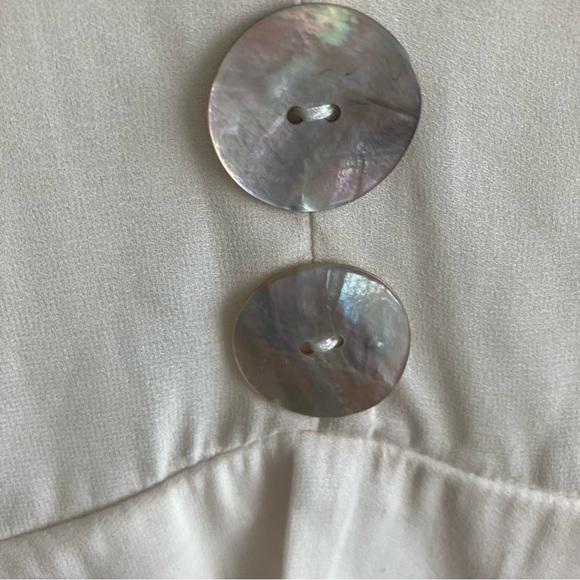 ❤️ ZARA Ecru Shell Button Blouse - Picture 2 of 4